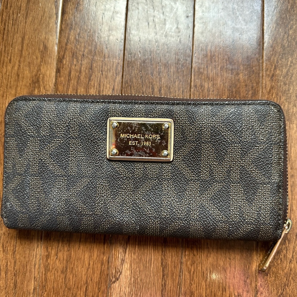 Michael Kors Brown large wallet and card holder
